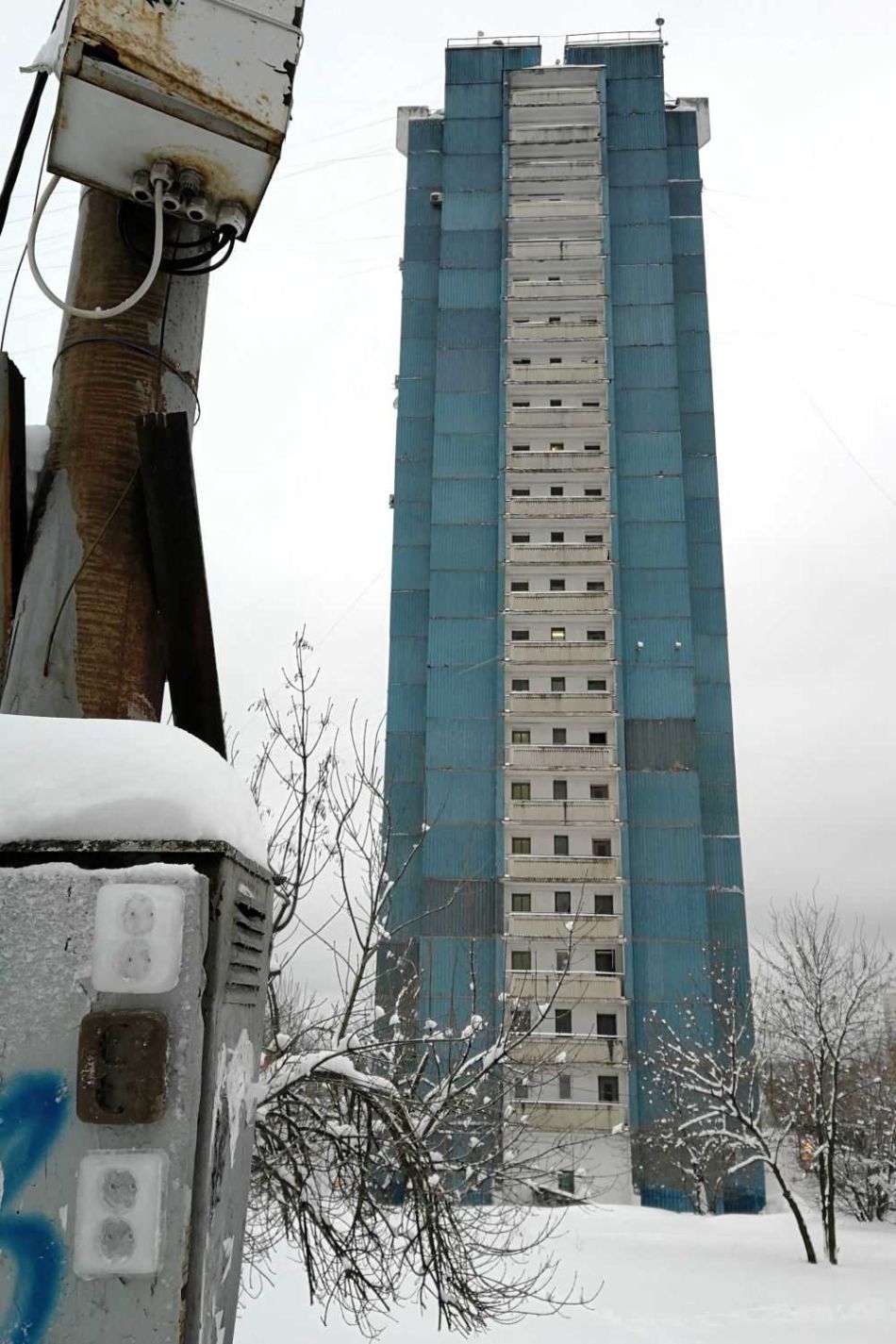 steckdosen eissticker stromkasten moskau 2018 rainer jacob.jpg